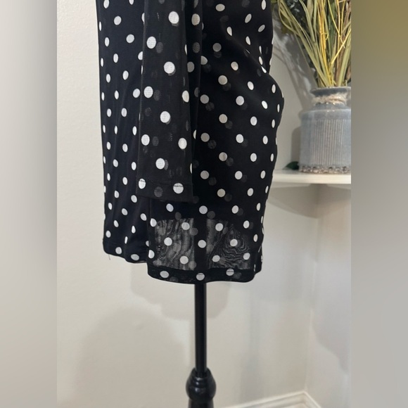 International INC Concepts Polka Dot Ruffle Black and White Top Size XL Juniors - Picture 4 of 9
